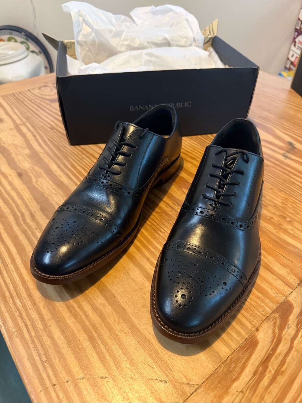 Banana Republic Black Leather Brogue Cap-Toe Oxfords